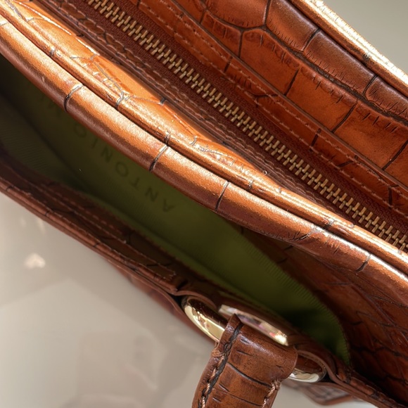 Antonio Melani hand purse - Picture 4 of 7